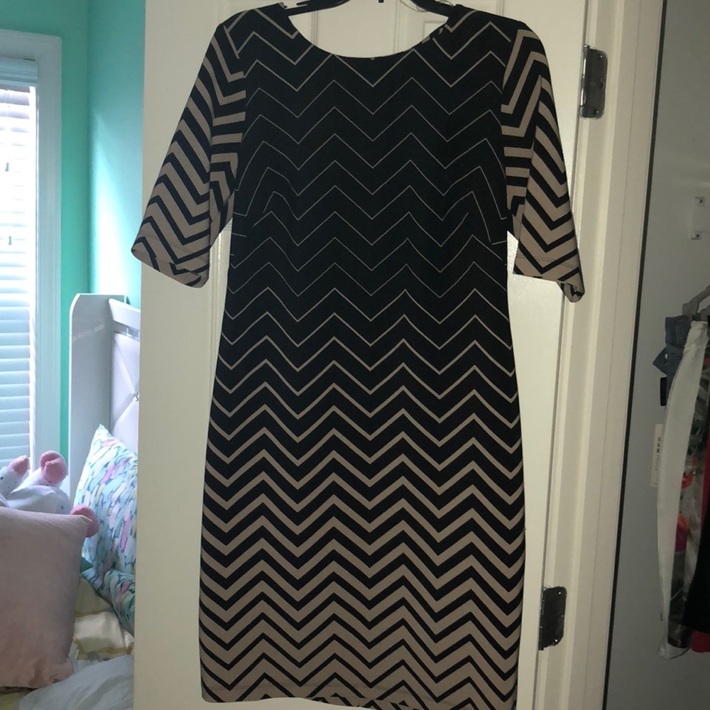 Size 8 zig zag dress